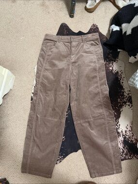 LOFT Women’s Barrel Corduroy Pants in Taupe Brown
